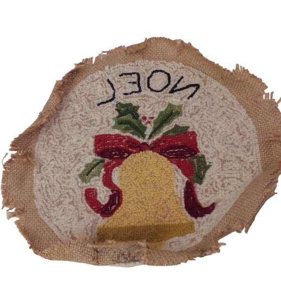Vintage 80s Handmade Tapestry Needlework Christmas Decor NOEL Bell Needs Blocked - Picture 6 of 9